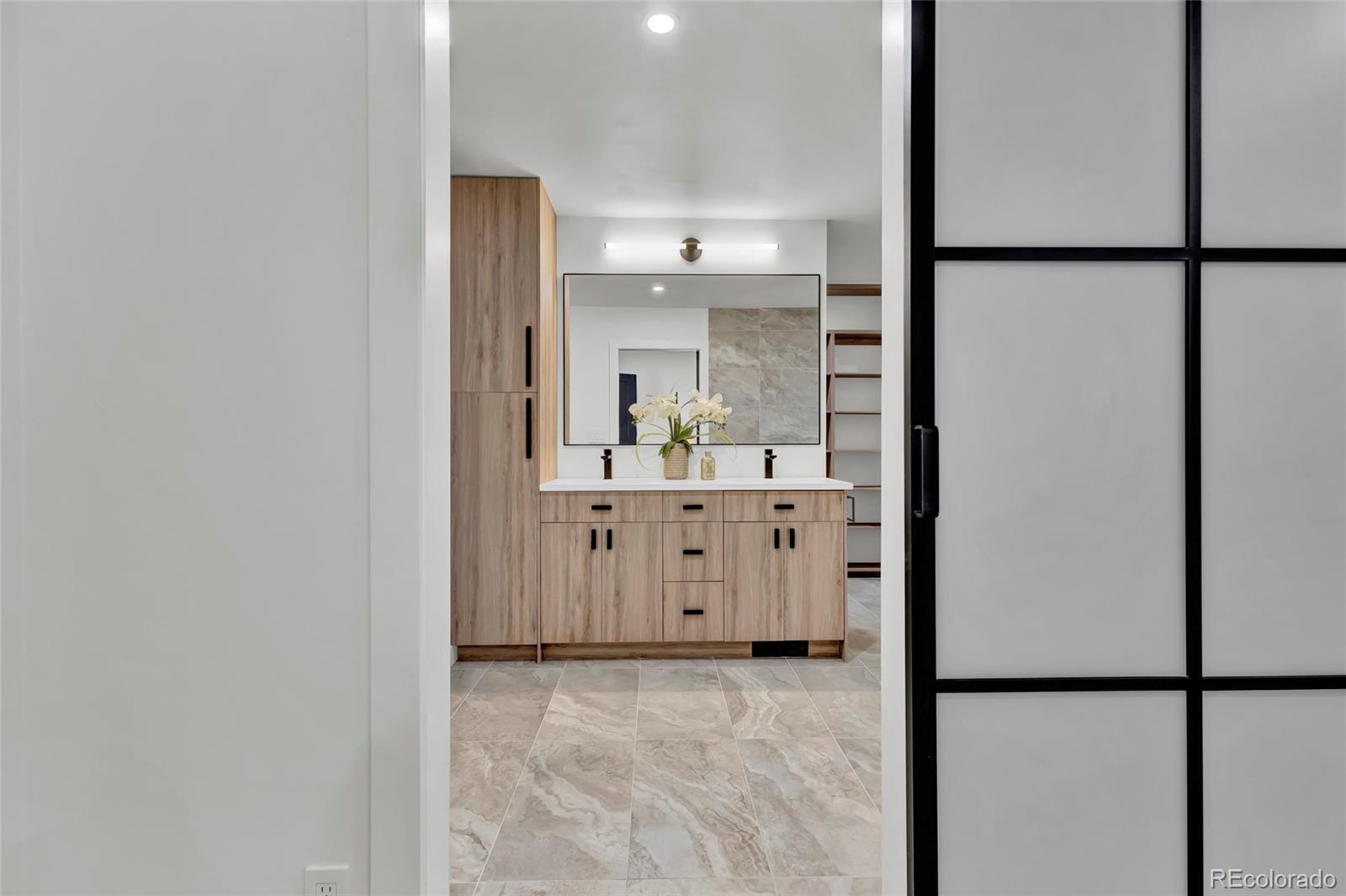 MLS Image #19 for 2800 s university boulevard,denver, Colorado