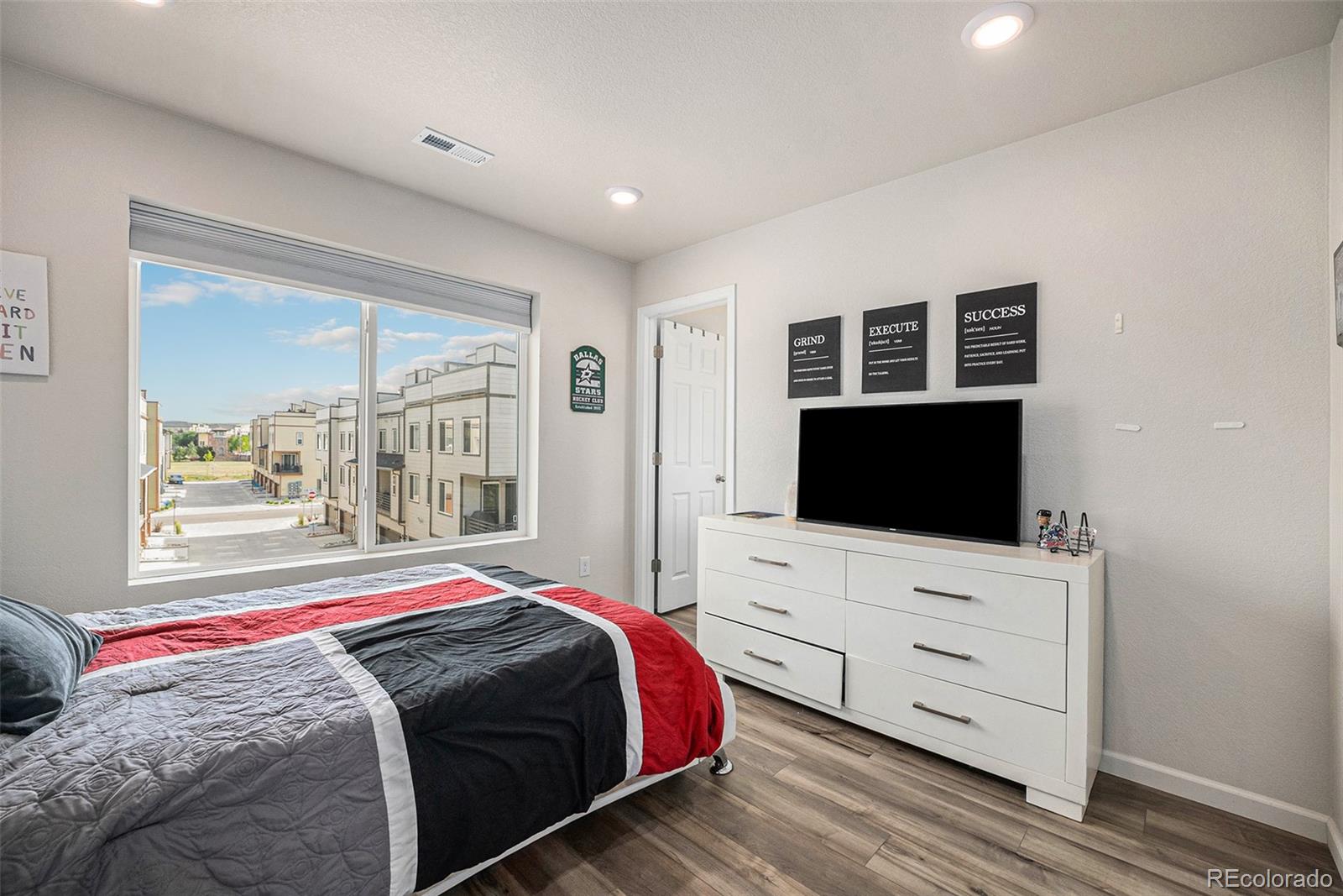 MLS Image #12 for 11132  via lata drive,broomfield, Colorado