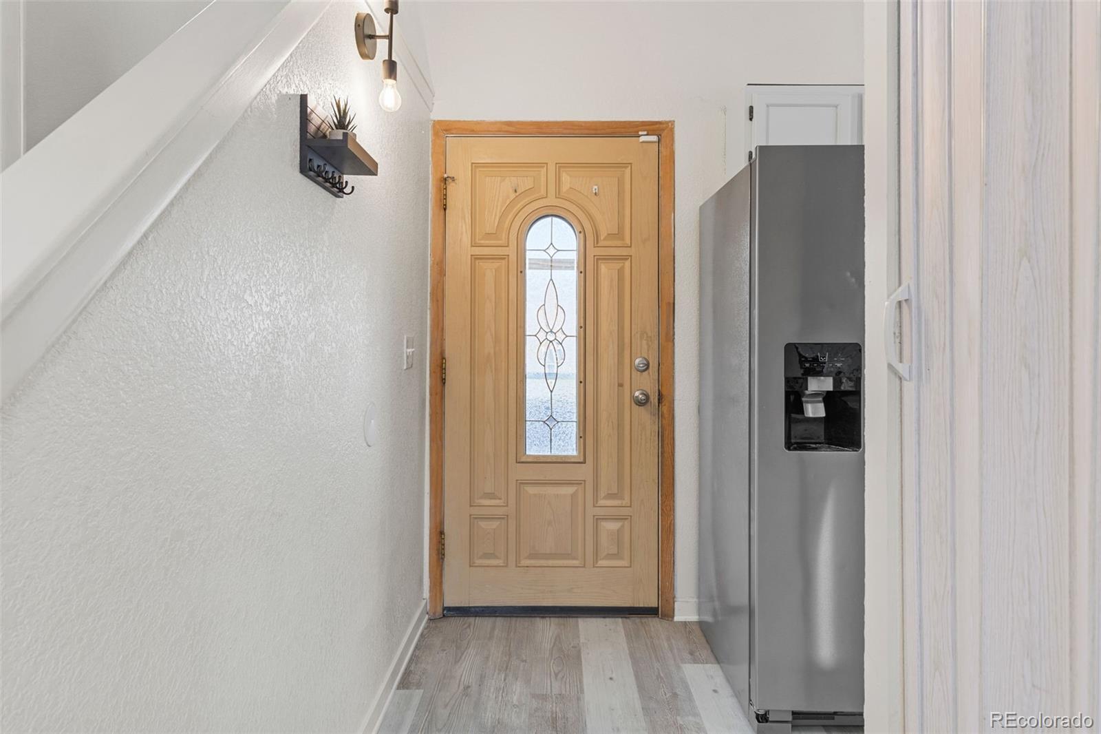 MLS Image #4 for 2569  devonshire court,denver, Colorado