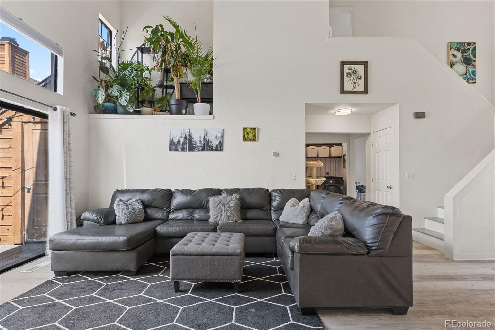 MLS Image #7 for 2569  devonshire court,denver, Colorado