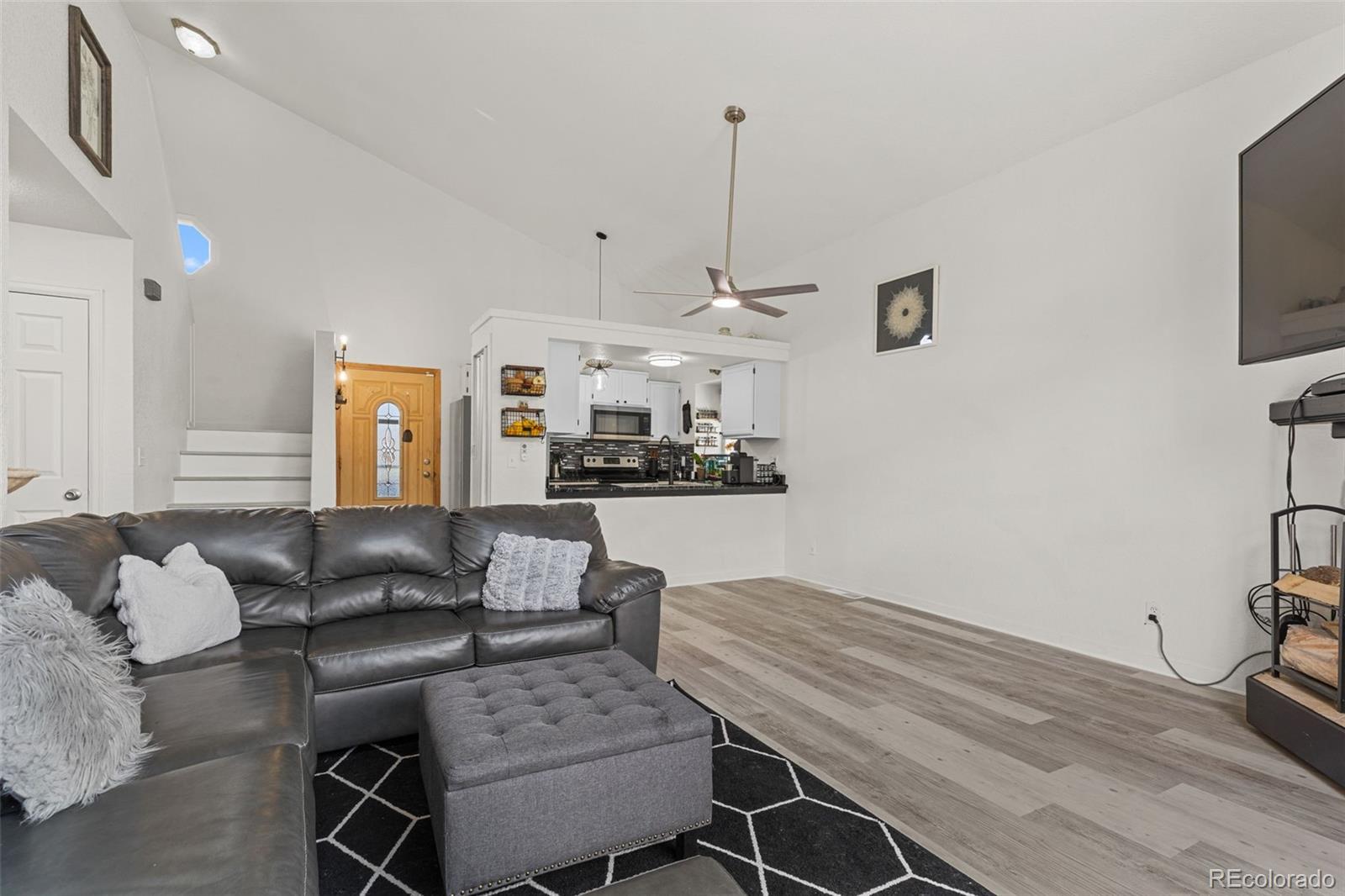MLS Image #8 for 2569  devonshire court,denver, Colorado