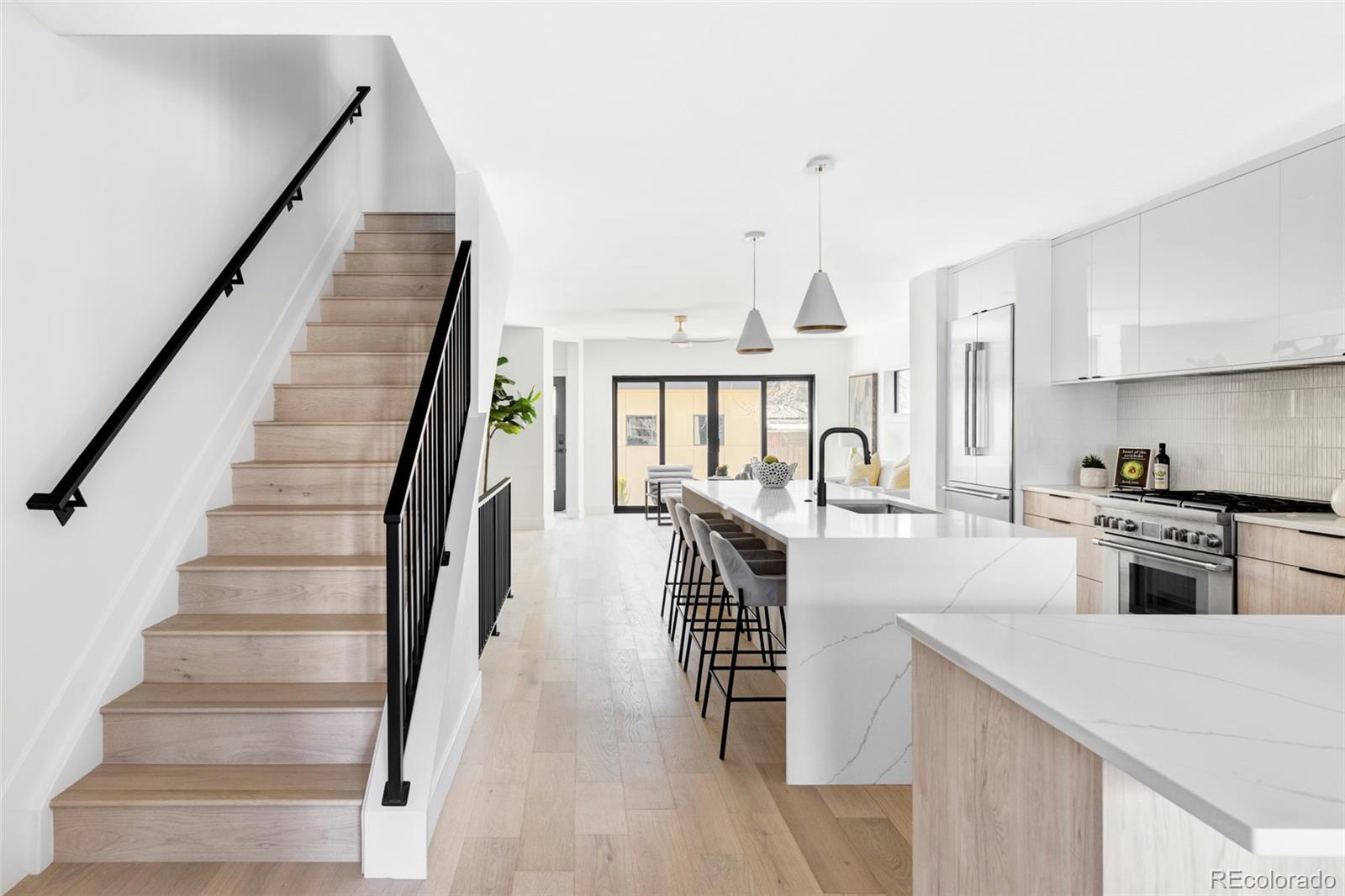 MLS Image #10 for 421 s pearl street,denver, Colorado