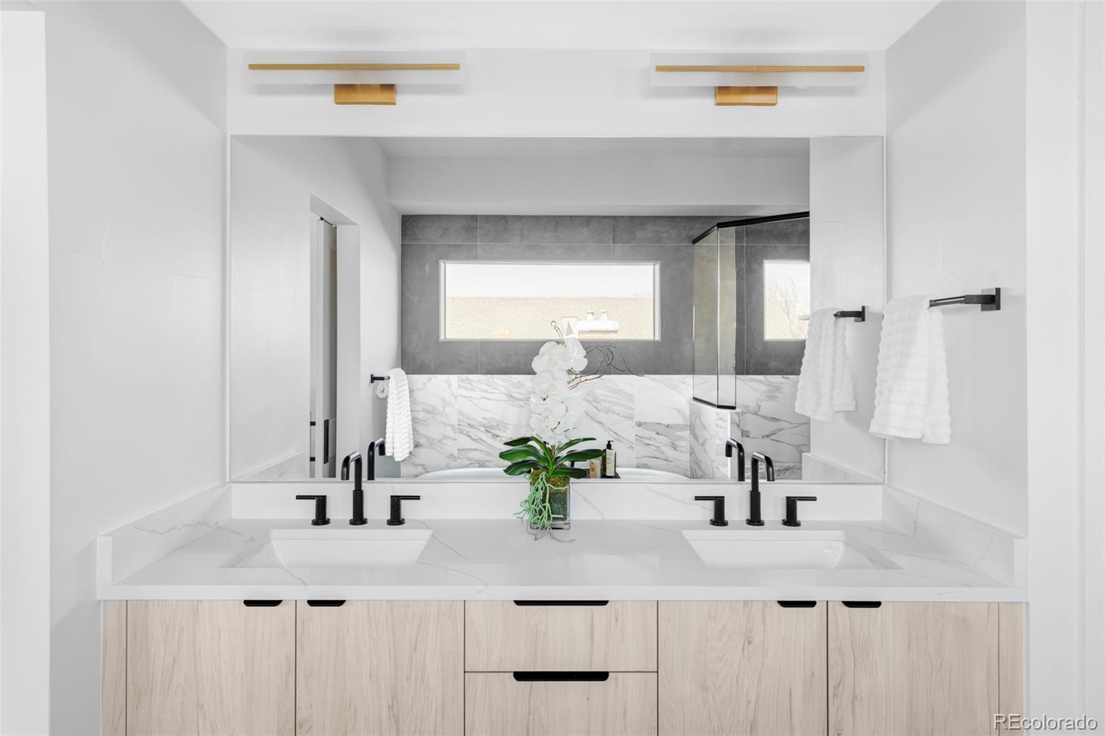 MLS Image #20 for 421 s pearl street,denver, Colorado
