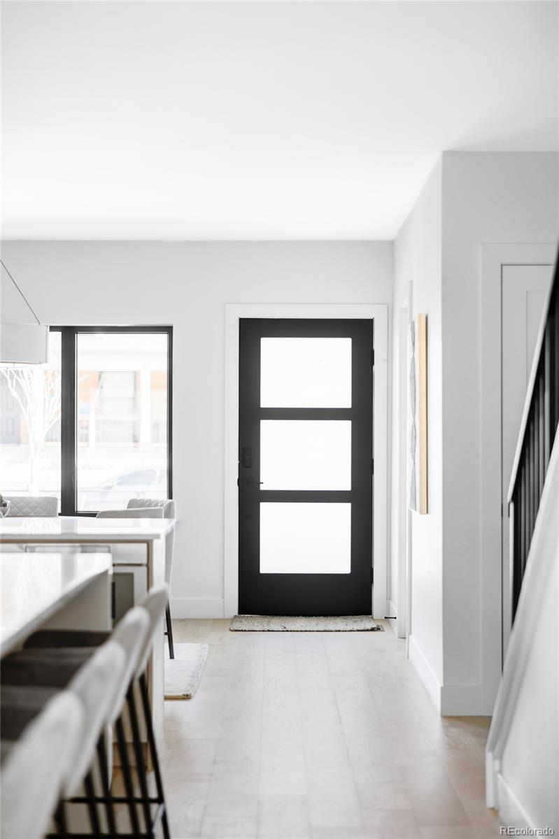 MLS Image #4 for 421 s pearl street,denver, Colorado