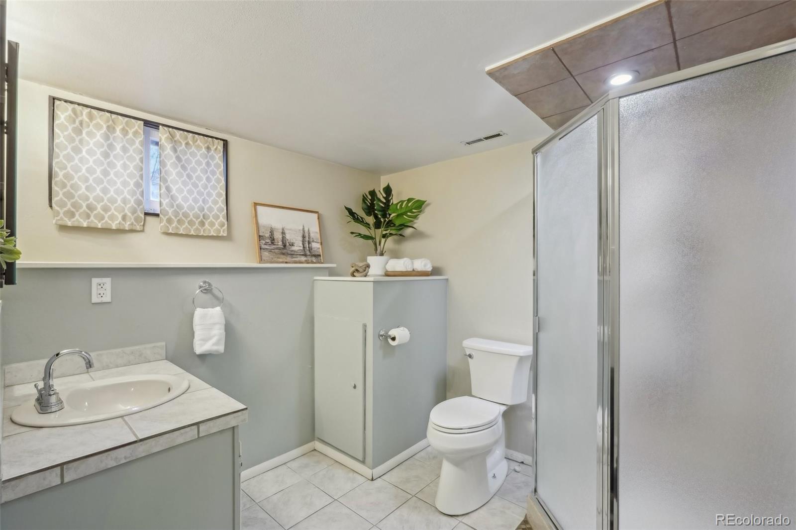 MLS Image #26 for 2960  ash street,denver, Colorado