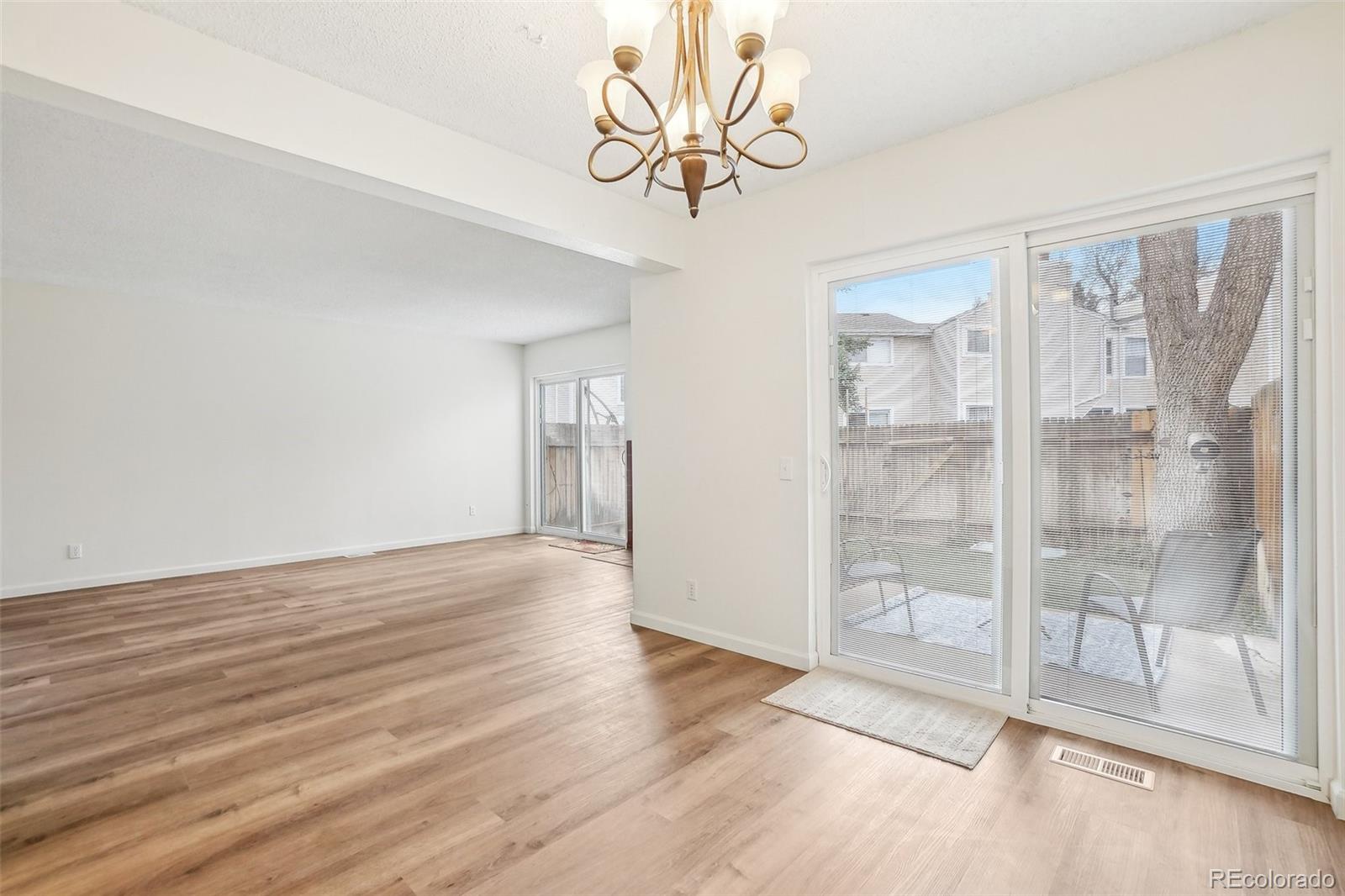 MLS Image #13 for 1529 s sable boulevard,aurora, Colorado