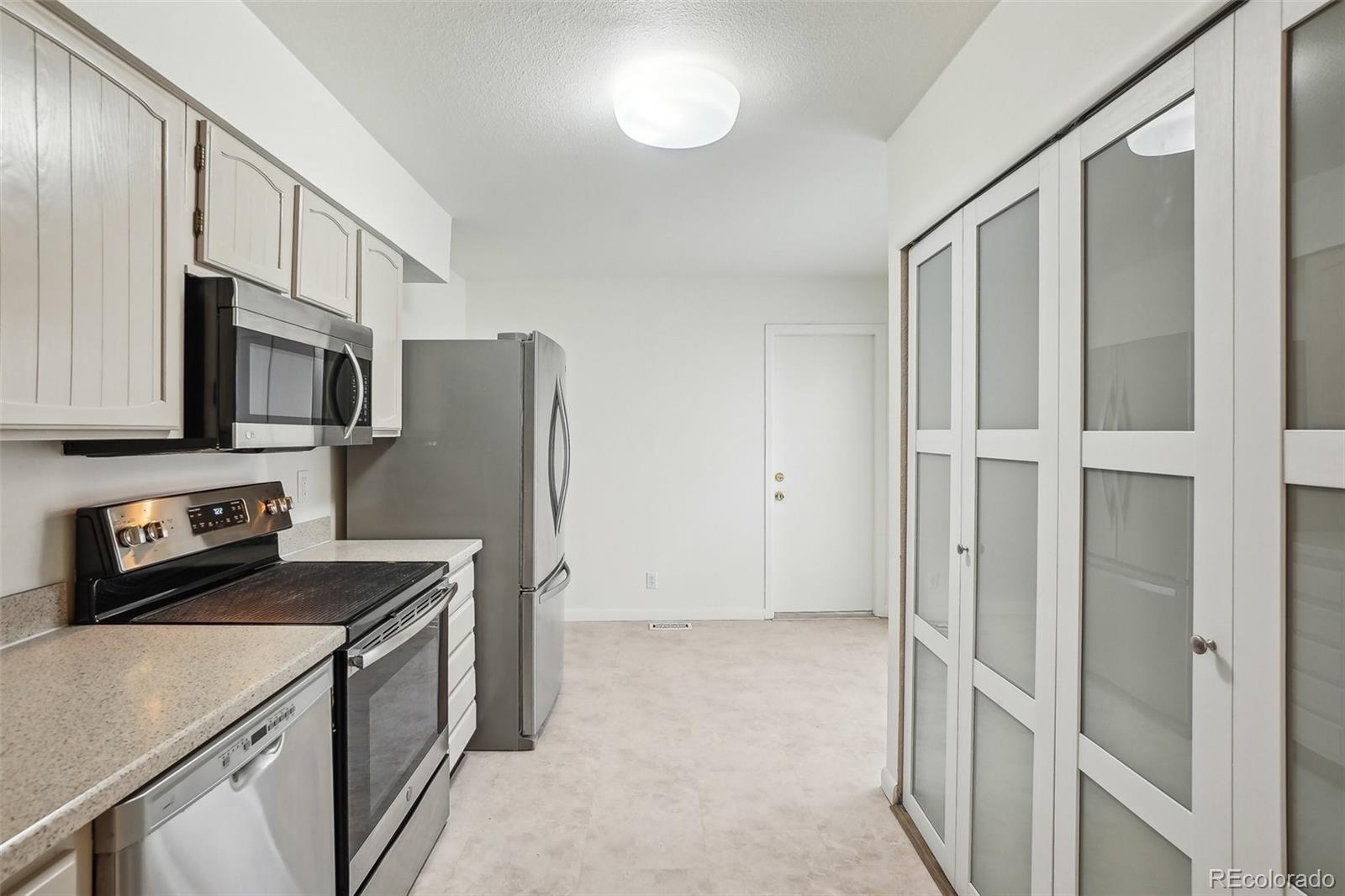 MLS Image #15 for 1529 s sable boulevard,aurora, Colorado