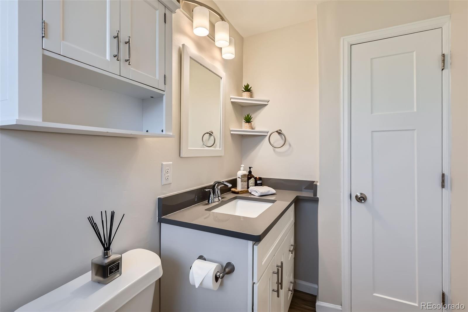 MLS Image #17 for 1261 s harrison street,denver, Colorado
