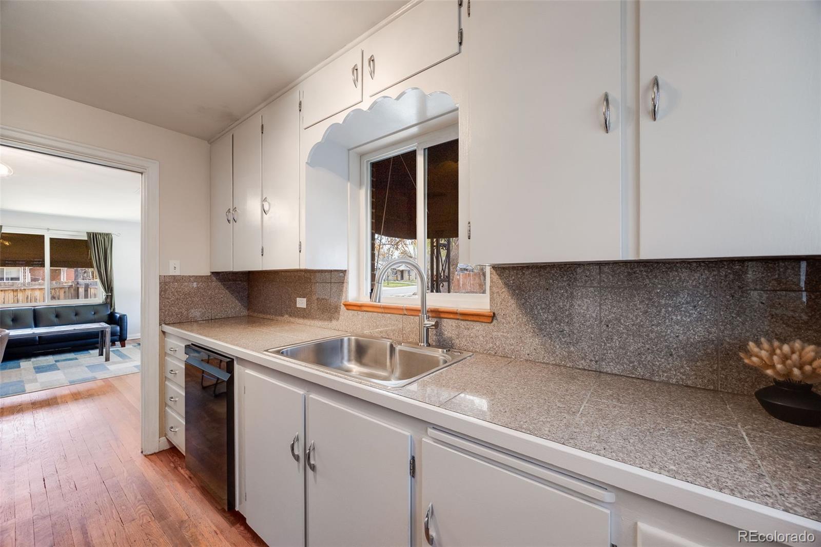 MLS Image #8 for 5611 e 13th avenue,denver, Colorado