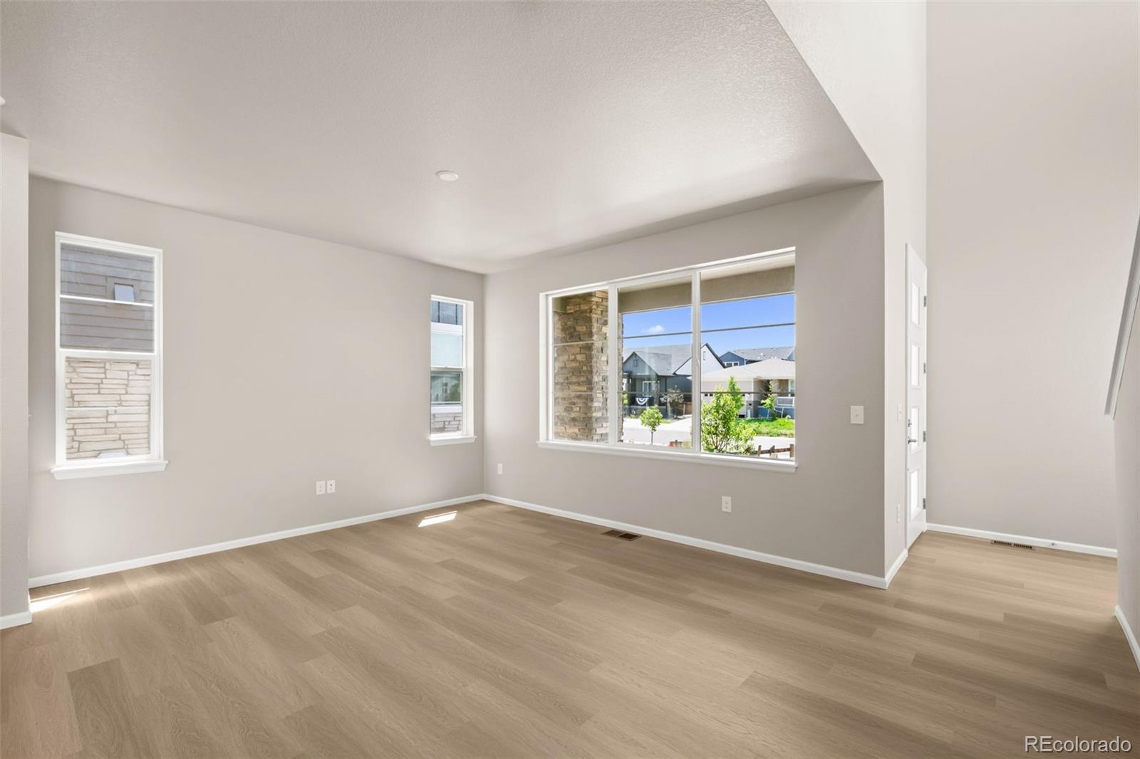 MLS Image #13 for 21044 e 63rd drive,aurora, Colorado