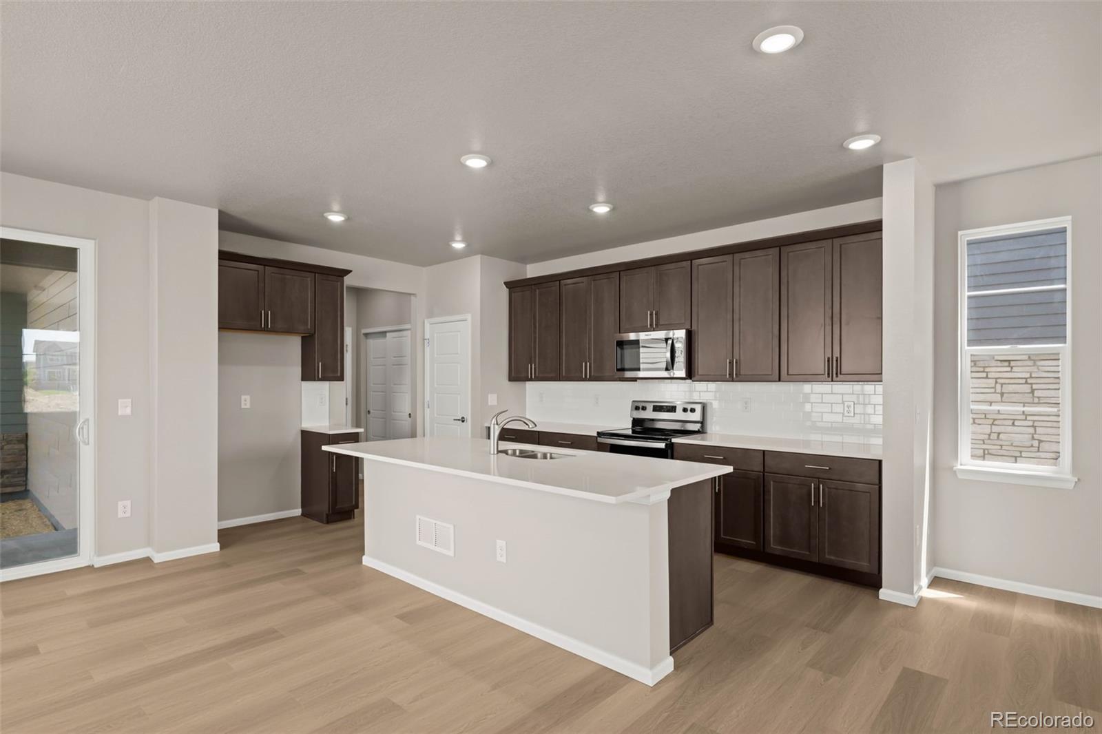 MLS Image #17 for 21044 e 63rd drive,aurora, Colorado
