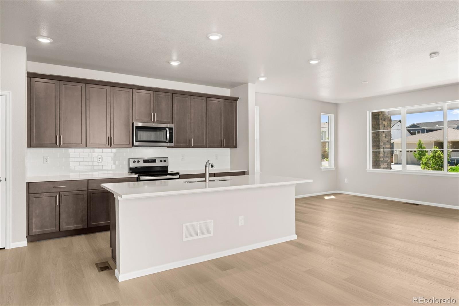 MLS Image #22 for 21044 e 63rd drive,aurora, Colorado