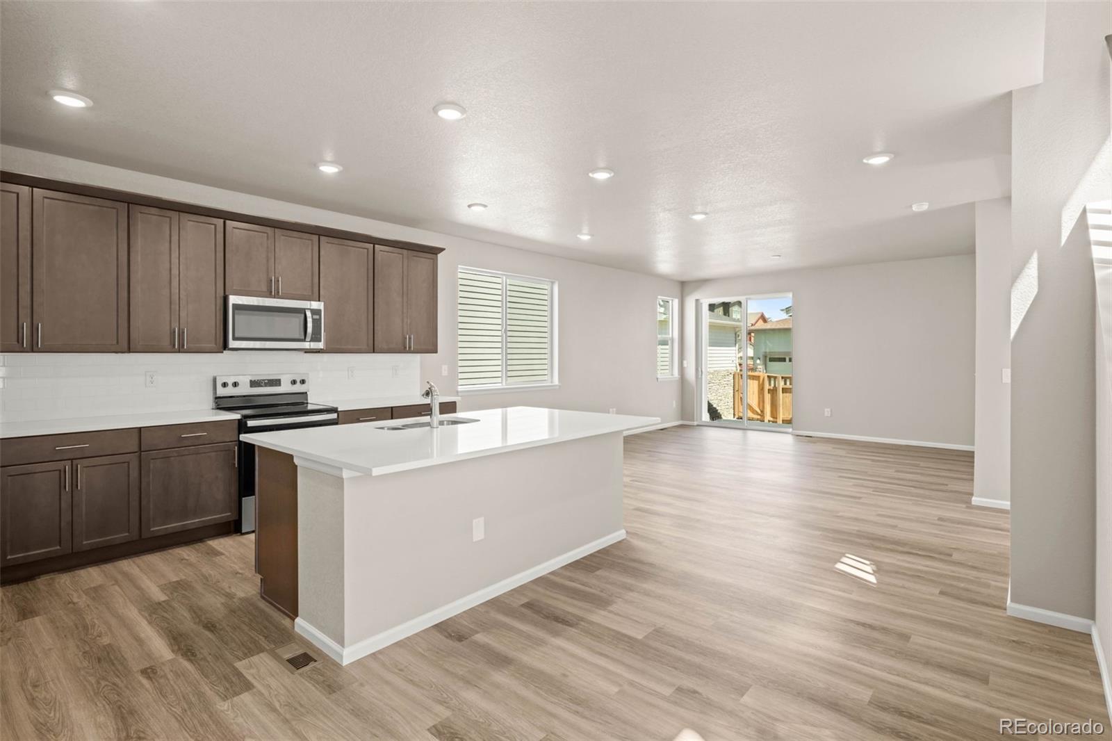 MLS Image #13 for 20871 e 60th avenue,aurora, Colorado
