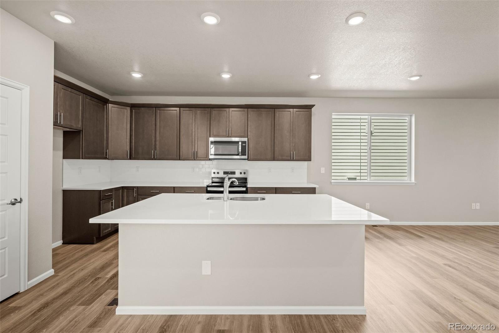 MLS Image #14 for 20871 e 60th avenue,aurora, Colorado