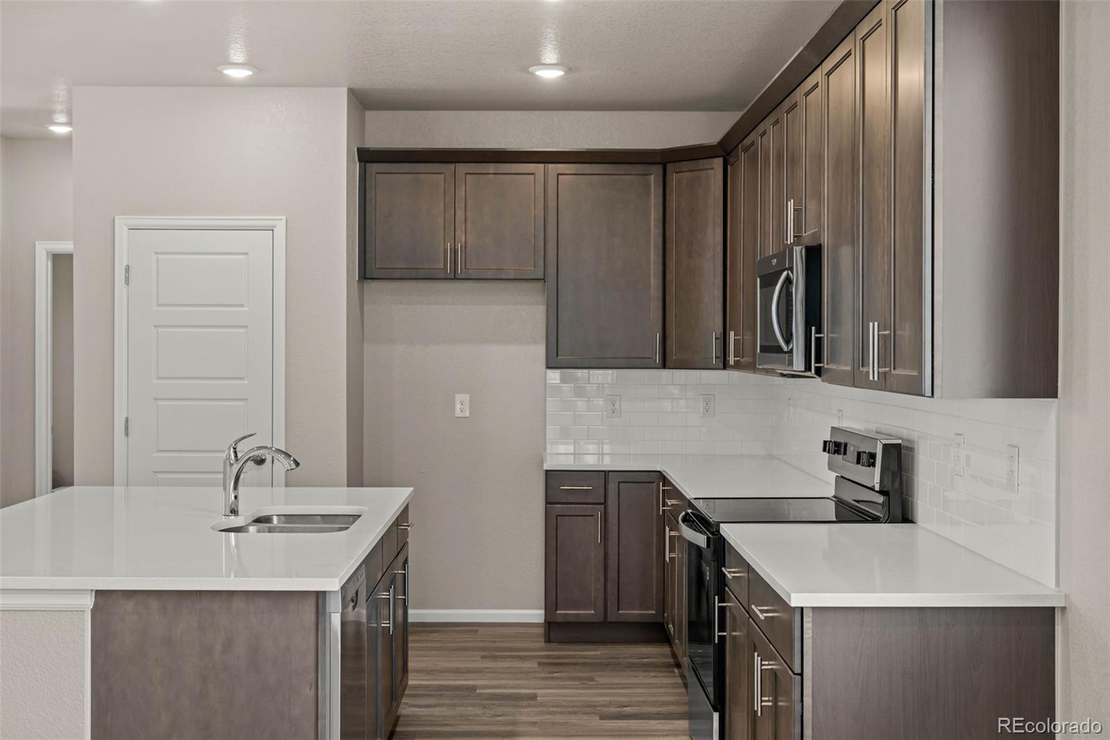 MLS Image #17 for 20871 e 60th avenue,aurora, Colorado