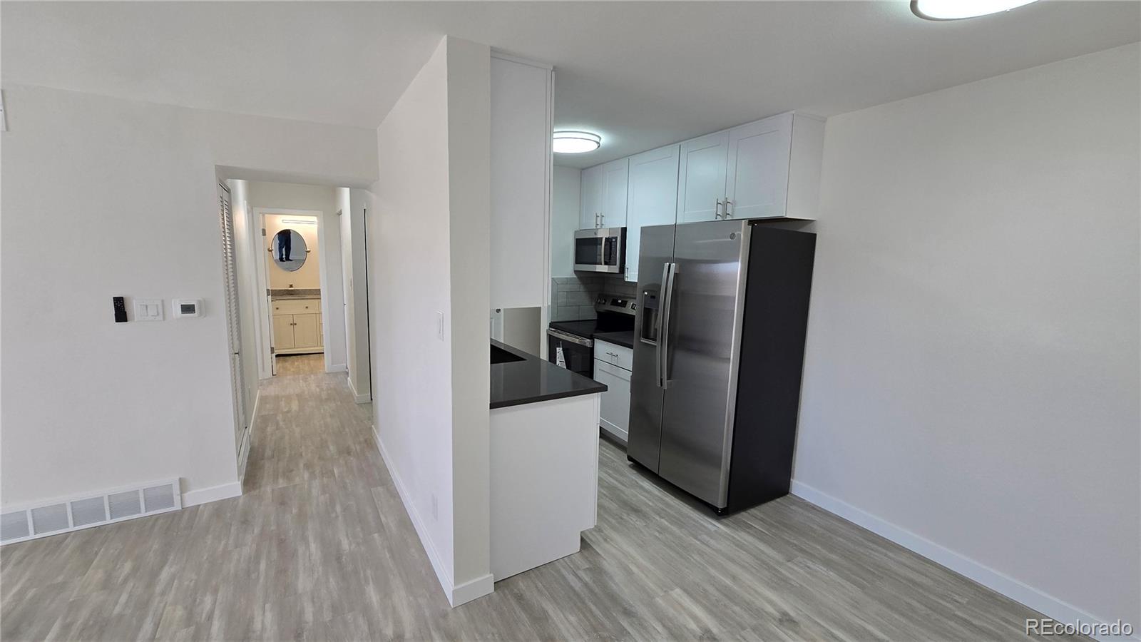MLS Image #11 for 100 e highline circle,centennial, Colorado