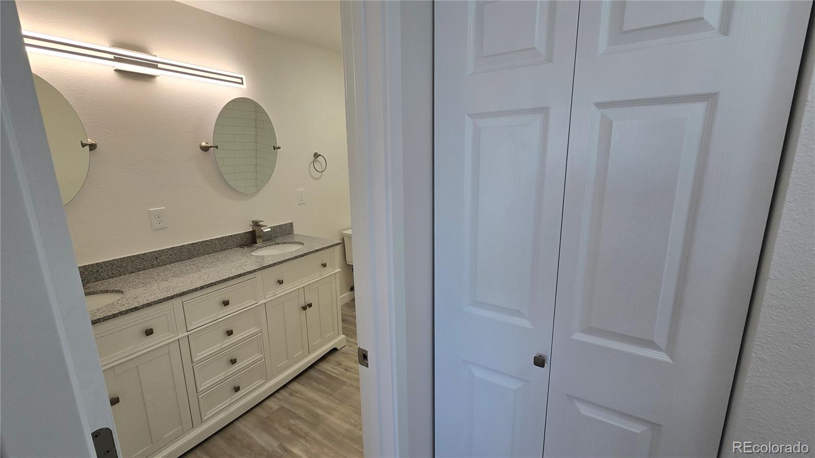 MLS Image #13 for 100 e highline circle,centennial, Colorado