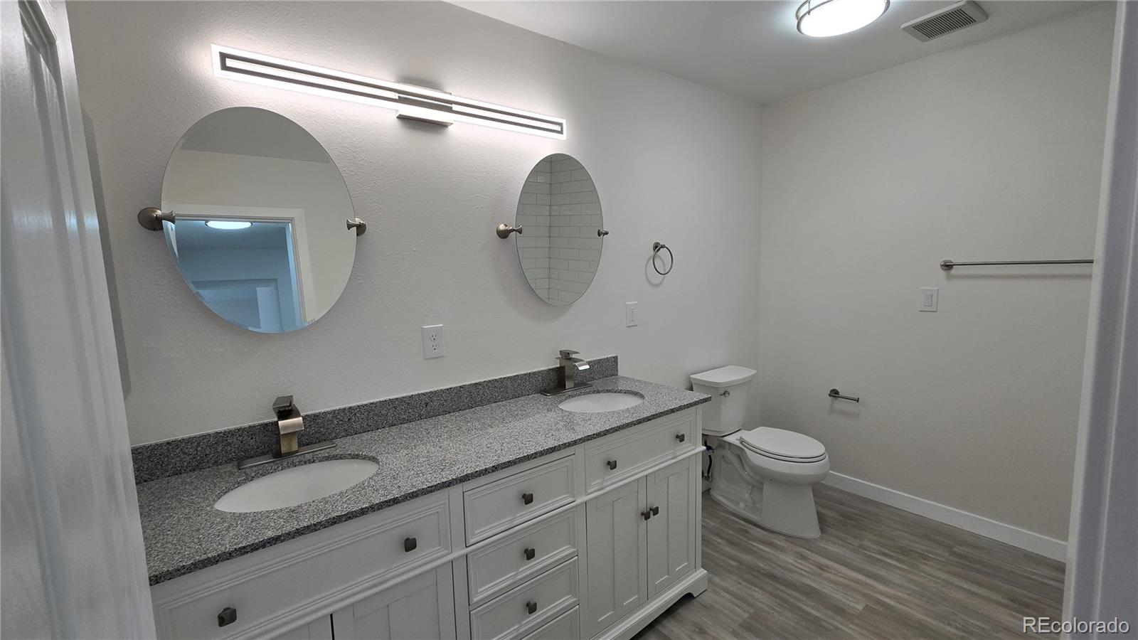 MLS Image #3 for 100 e highline circle,centennial, Colorado