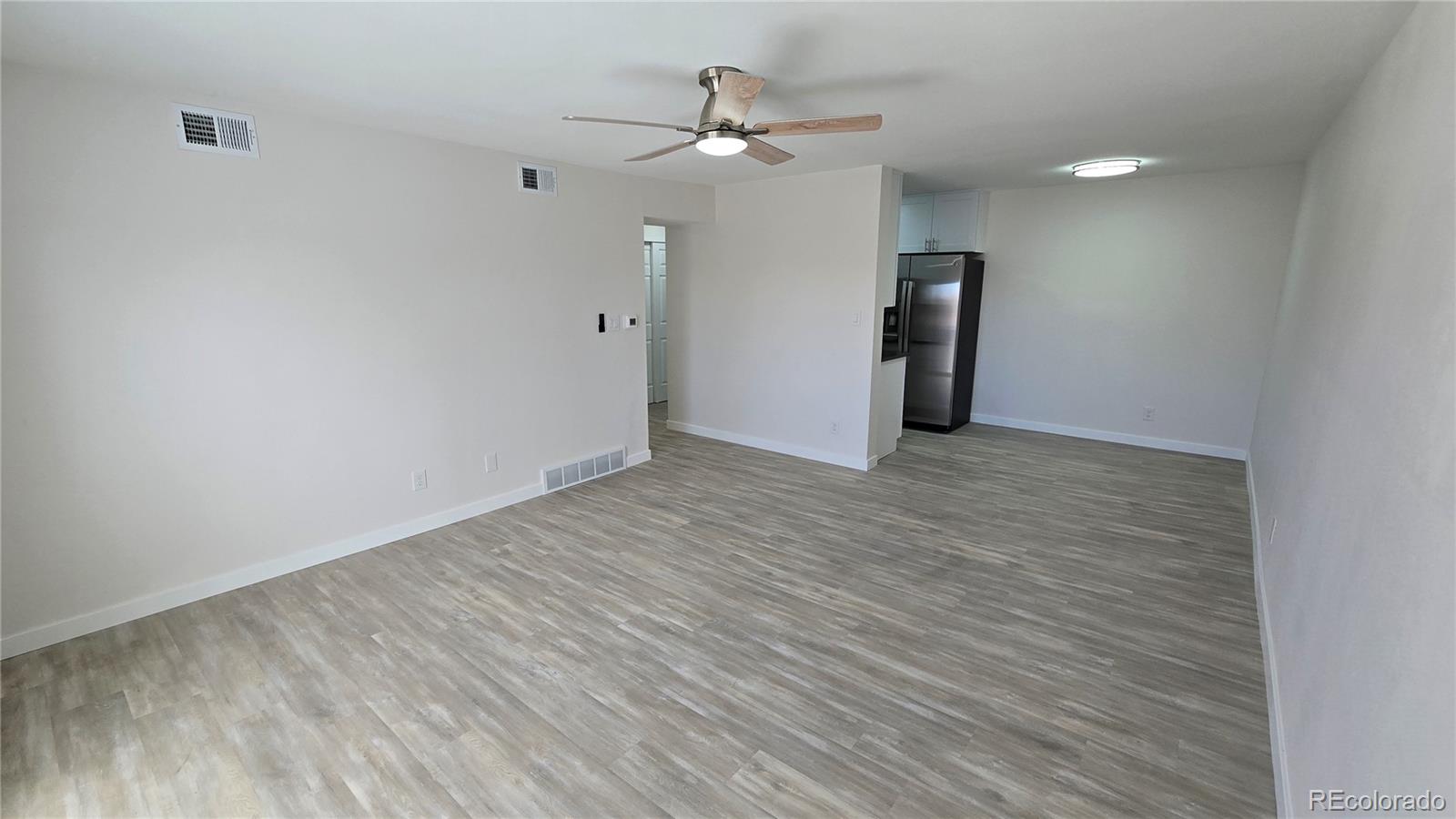 MLS Image #5 for 100 e highline circle,centennial, Colorado