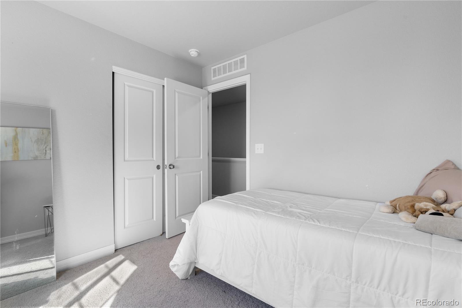 MLS Image #14 for 26818 e 1st place,aurora, Colorado