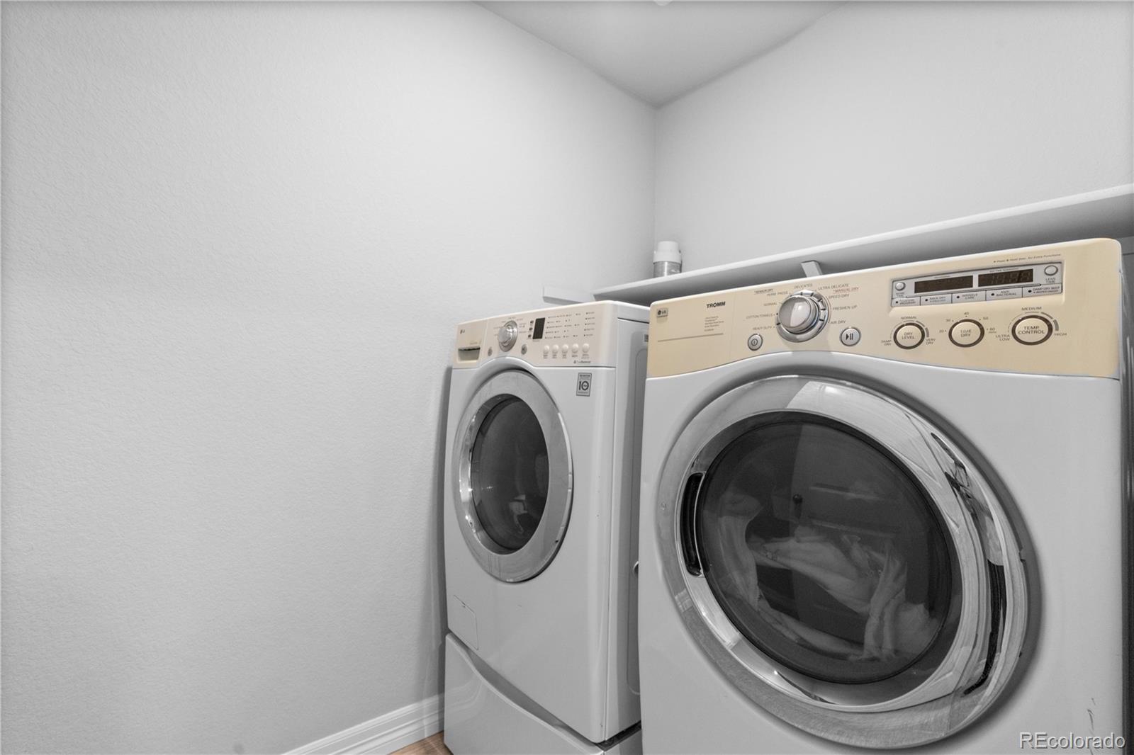 MLS Image #16 for 26818 e 1st place,aurora, Colorado