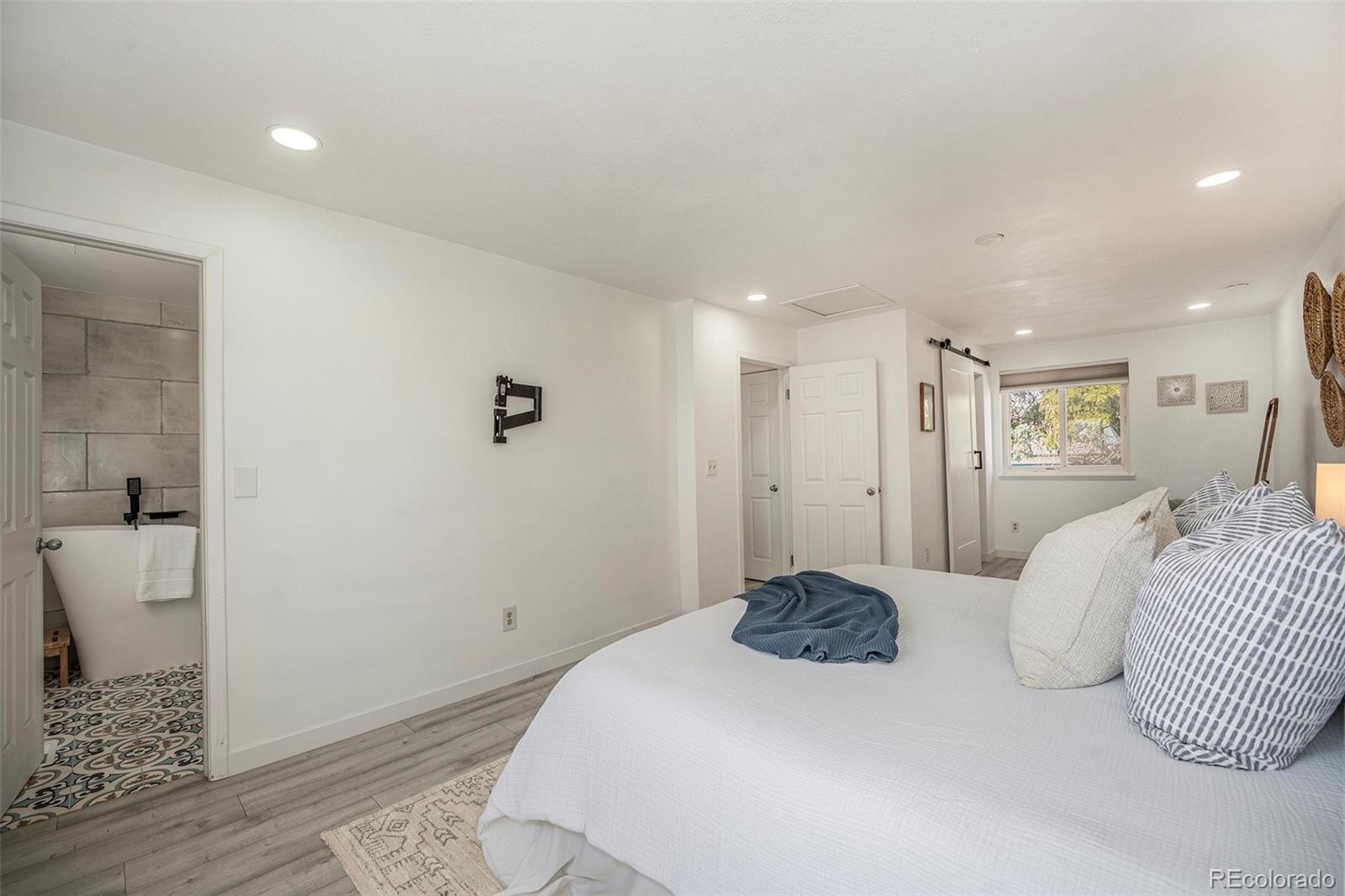 MLS Image #9 for 6532 s field way,littleton, Colorado