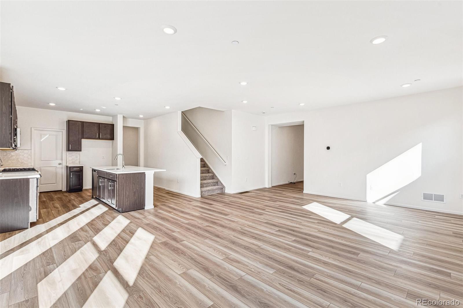 MLS Image #5 for 13382 e 110th way,commerce city, Colorado