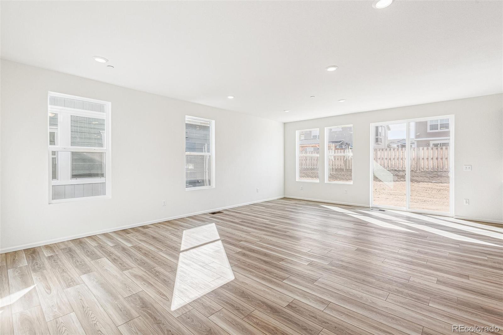 MLS Image #6 for 13382 e 110th way,commerce city, Colorado