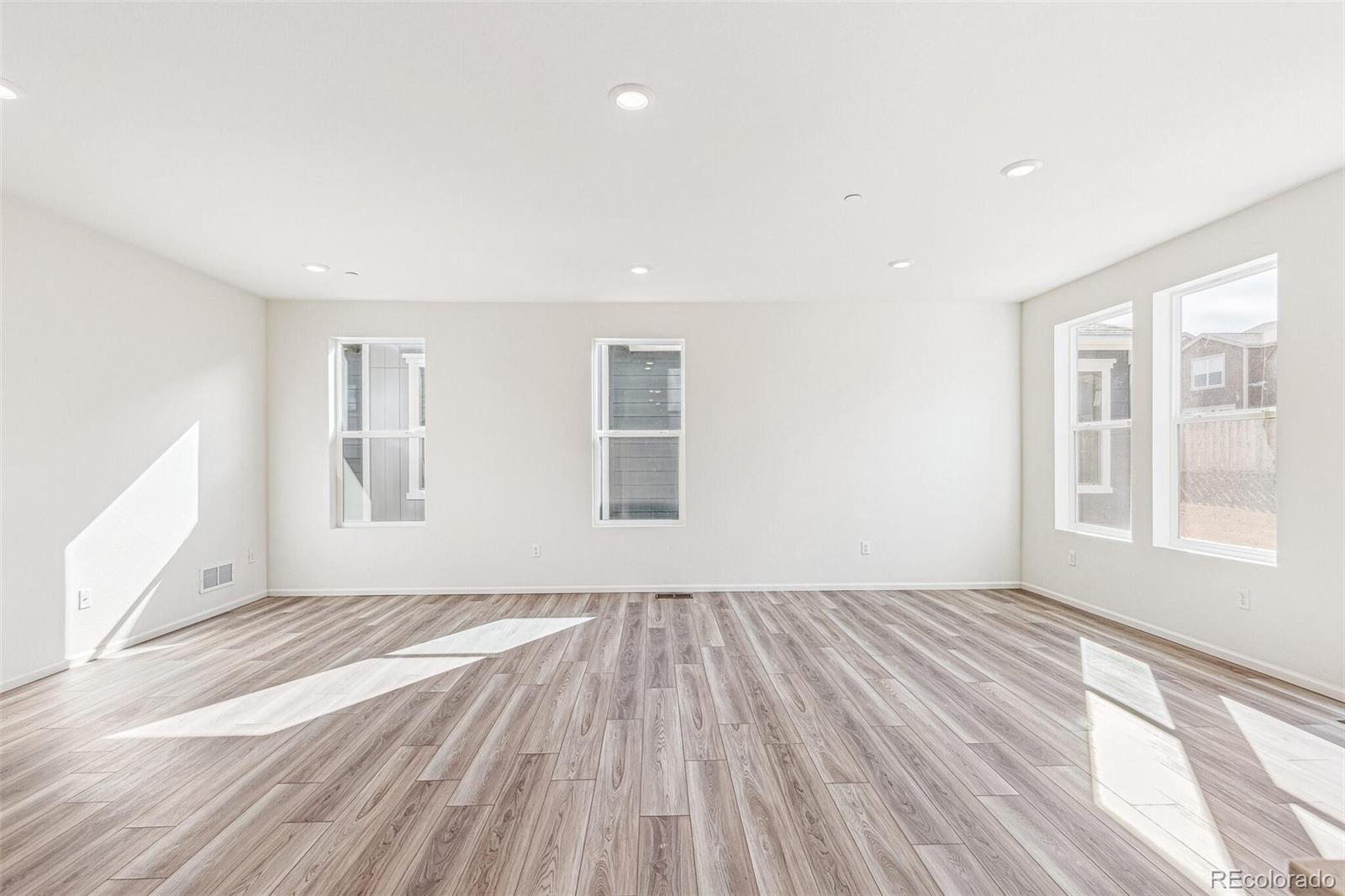 MLS Image #7 for 13382 e 110th way,commerce city, Colorado