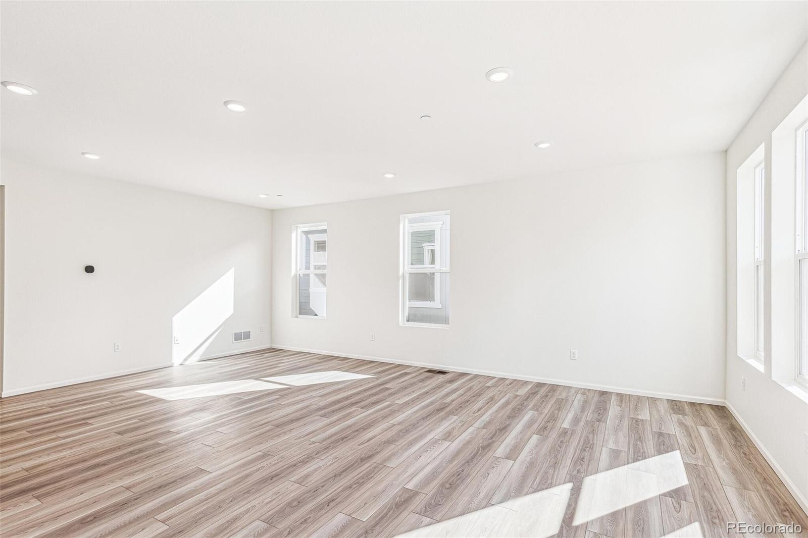 MLS Image #8 for 13382 e 110th way,commerce city, Colorado