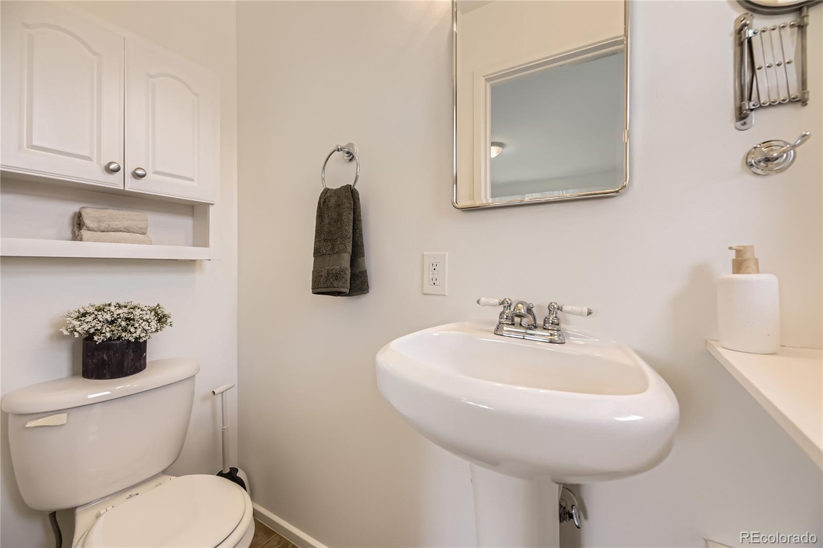 MLS Image #10 for 2822 s zenobia street,denver, Colorado