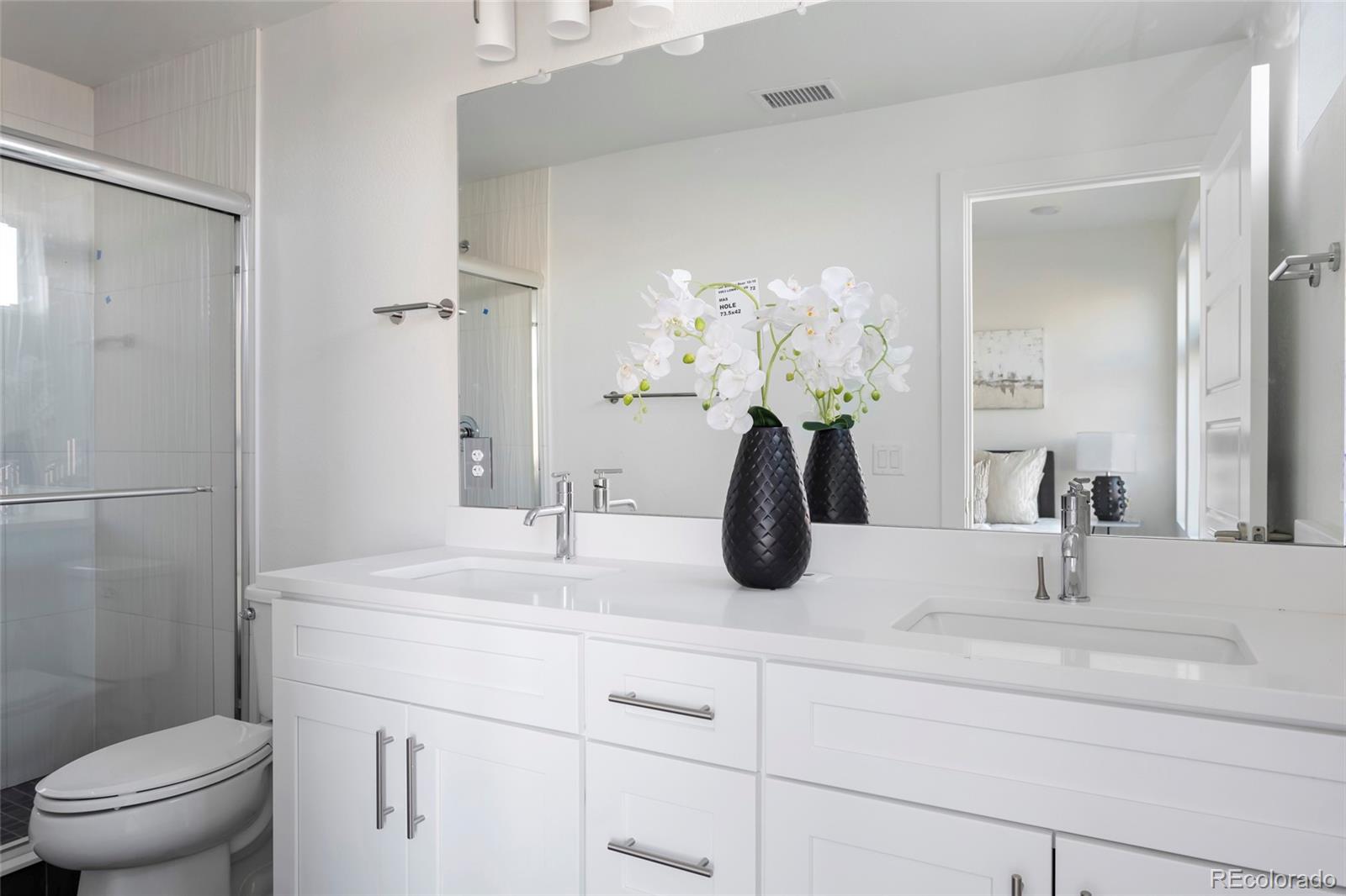 MLS Image #11 for 8  oneida court,denver, Colorado