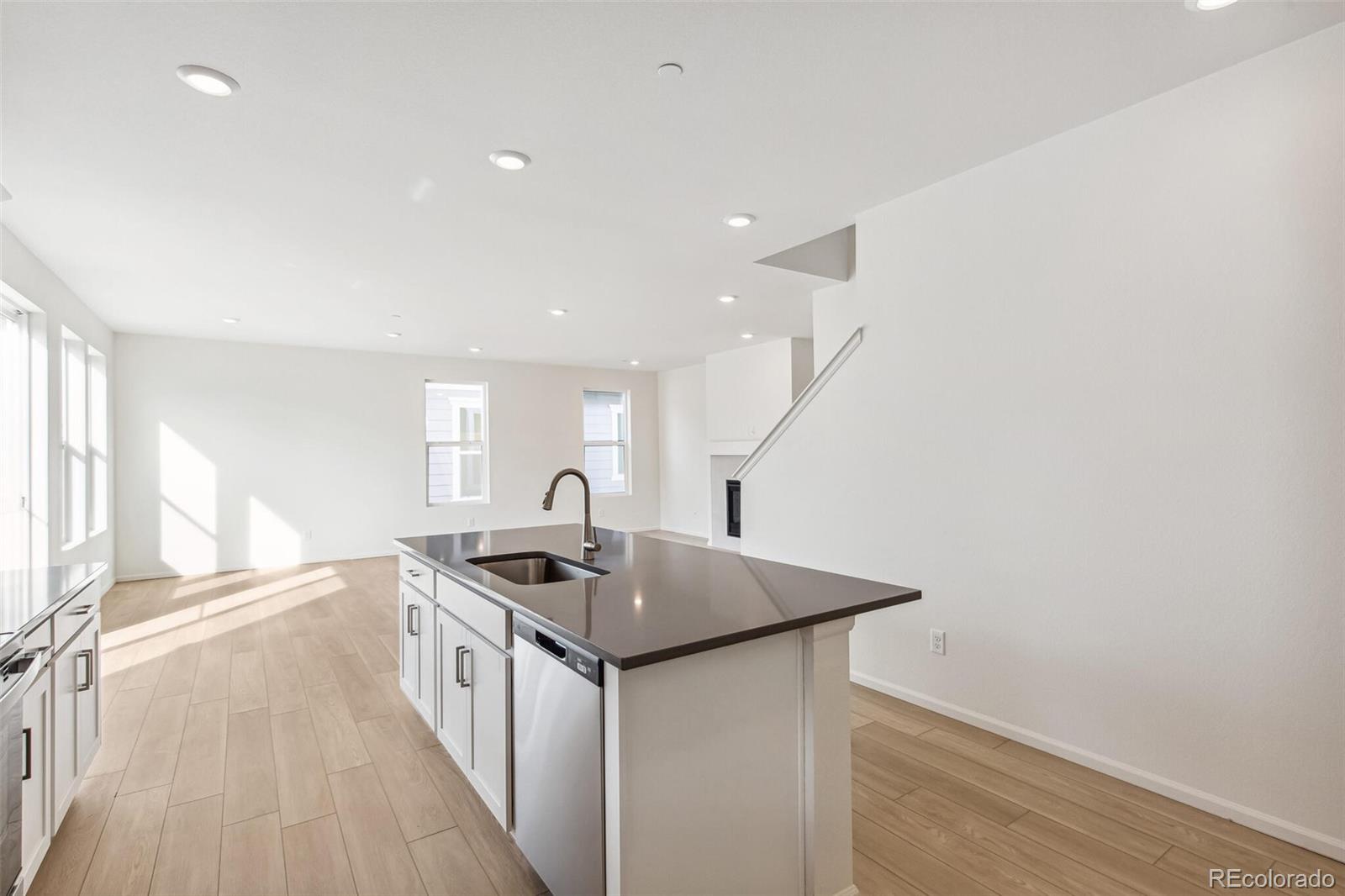 MLS Image #14 for 13422 e 110th way,commerce city, Colorado