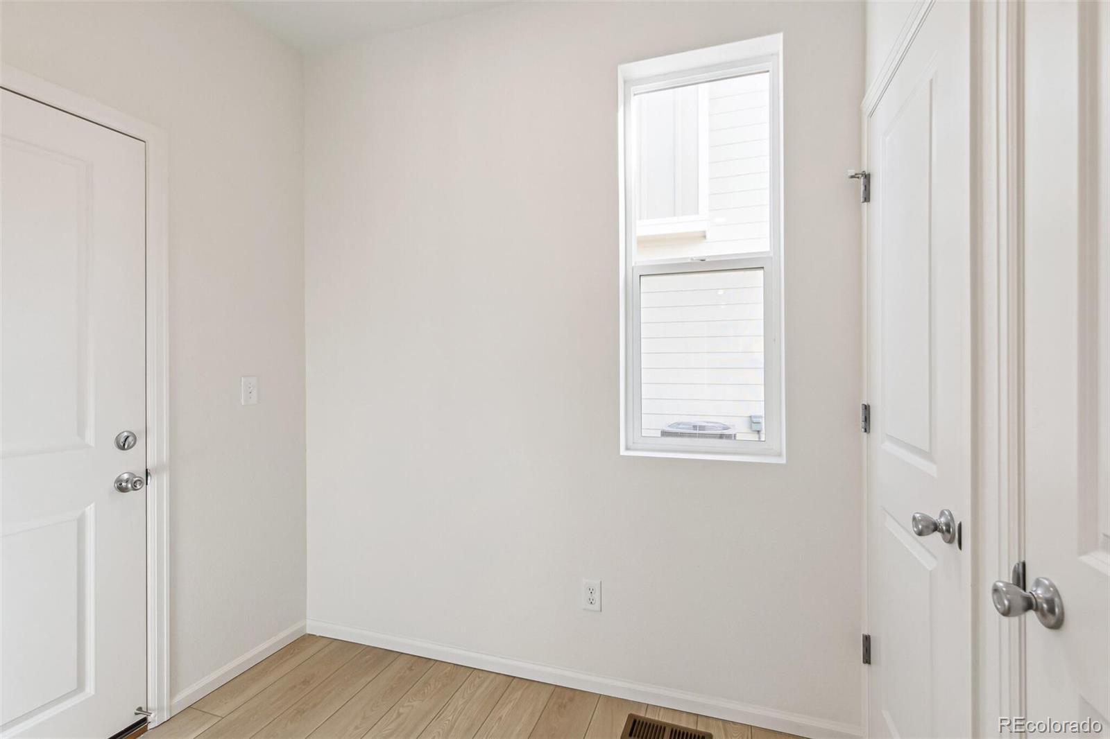MLS Image #15 for 13422 e 110th way,commerce city, Colorado