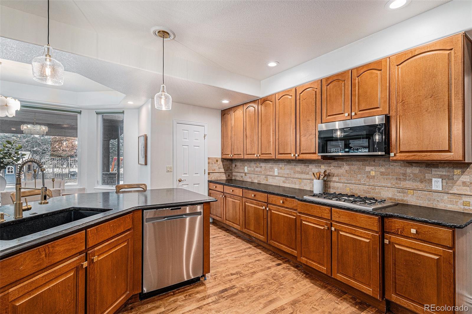 MLS Image #11 for 21416 e ottawa circle,aurora, Colorado