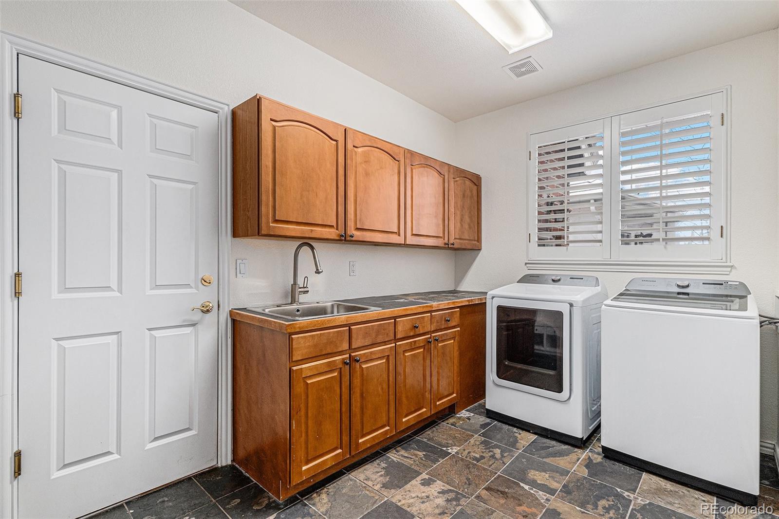 MLS Image #18 for 21416 e ottawa circle,aurora, Colorado