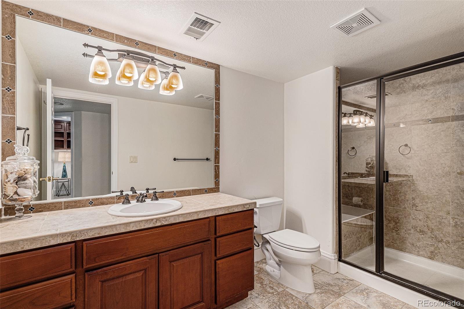 MLS Image #32 for 21416 e ottawa circle,aurora, Colorado