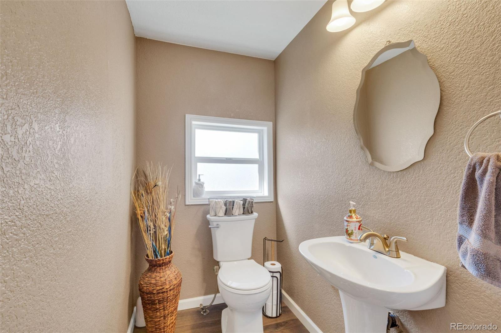MLS Image #13 for 1177  jamaica street,aurora, Colorado