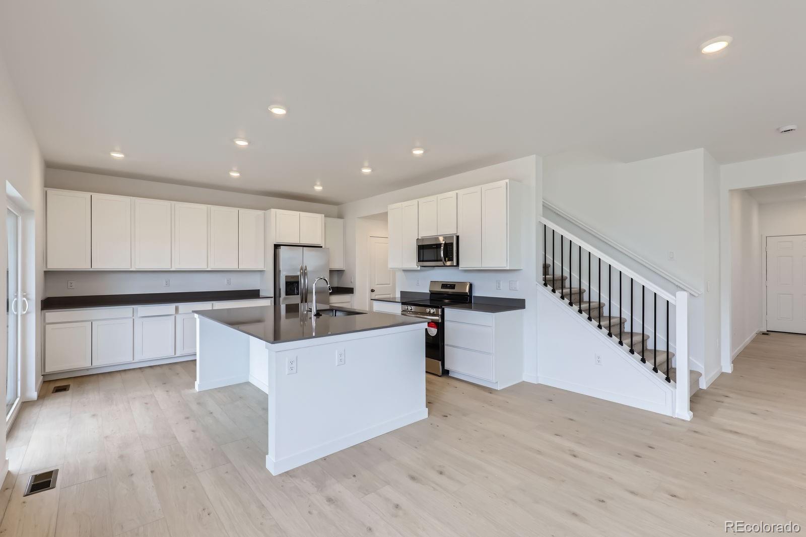 MLS Image #4 for 28625 e 6th place,watkins, Colorado
