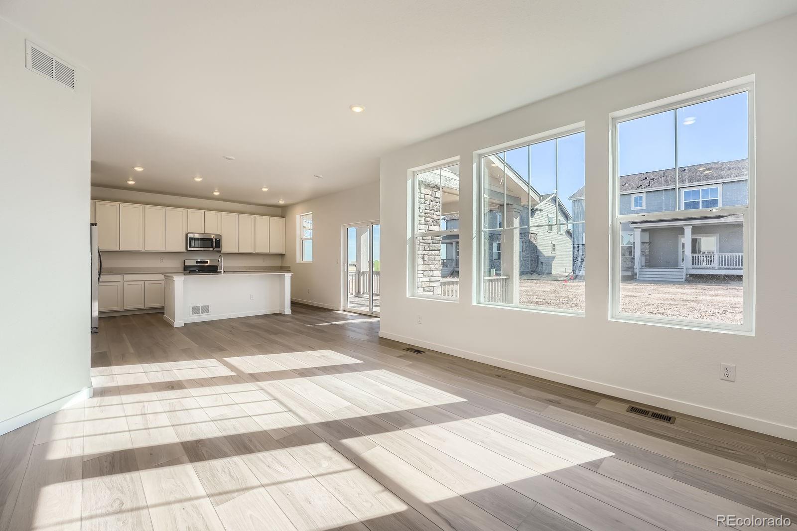 MLS Image #2 for 728 n clubview street,watkins, Colorado