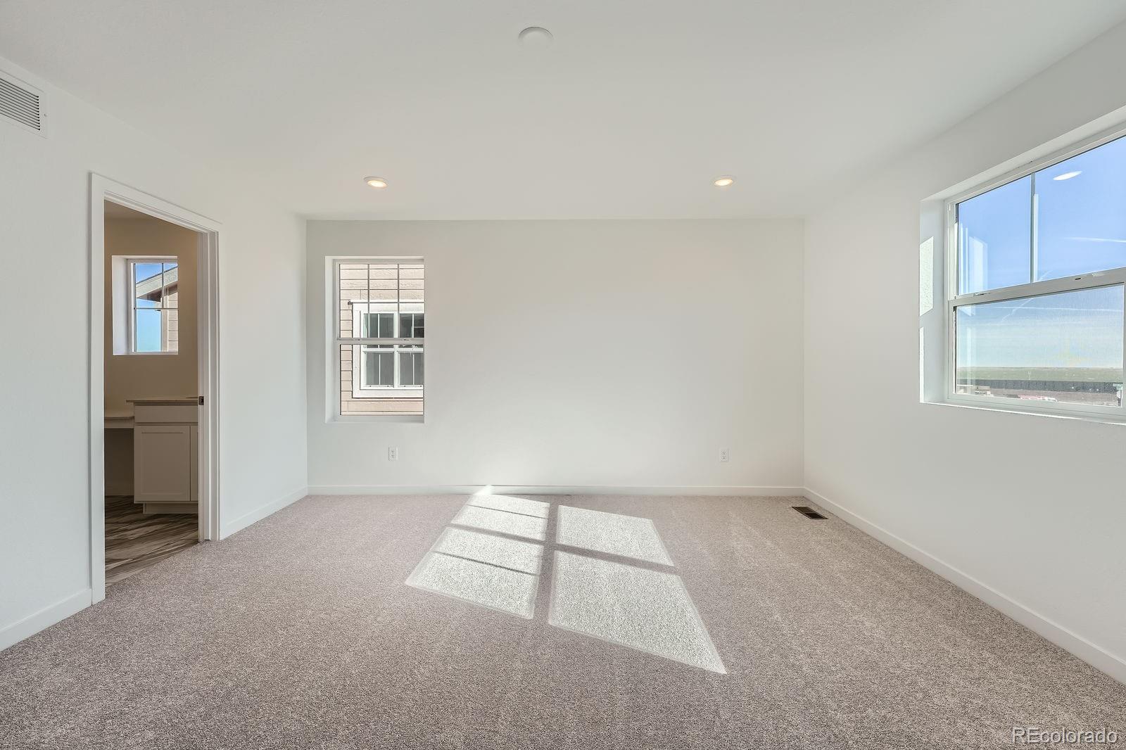 MLS Image #6 for 728 n clubview street,watkins, Colorado