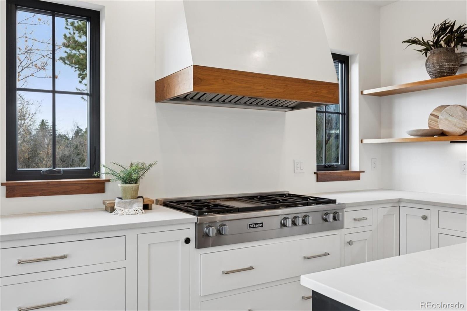 MLS Image #12 for 815 e westglow lane,greenwood village, Colorado