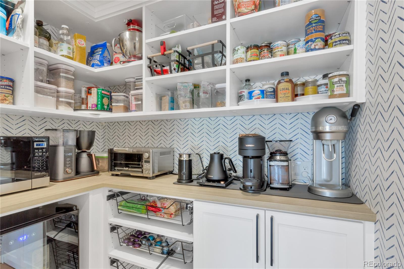 MLS Image #12 for 2496 s leyden street,denver, Colorado