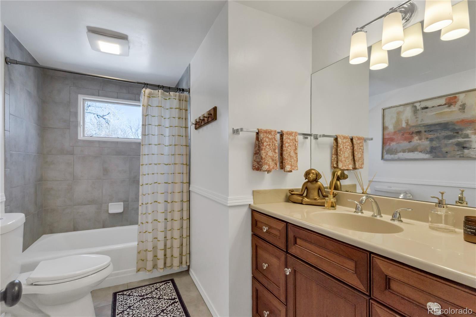 MLS Image #31 for 2496 s leyden street,denver, Colorado