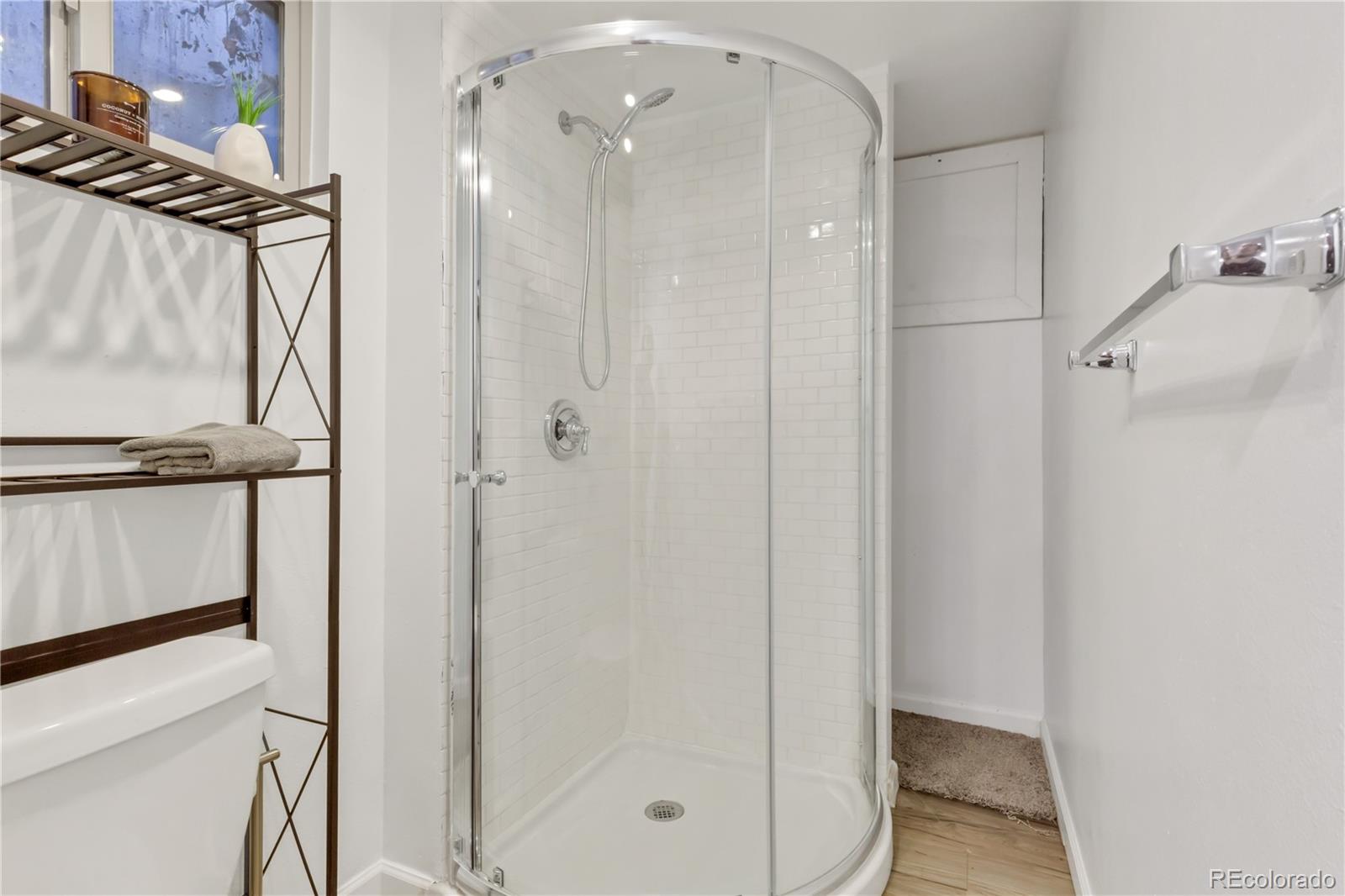 MLS Image #38 for 2496 s leyden street,denver, Colorado