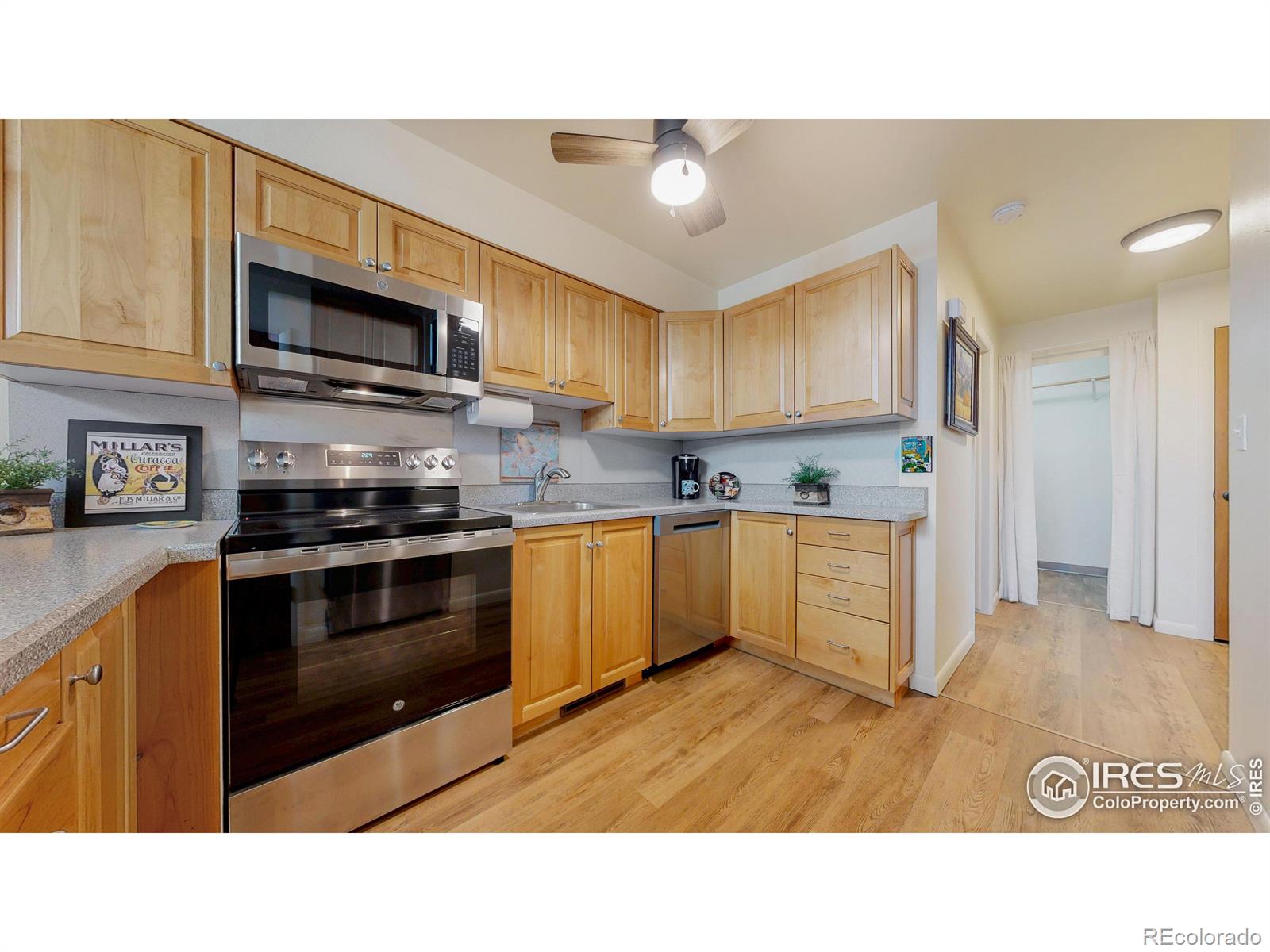 MLS Image #10 for 411 e drake road,fort collins, Colorado