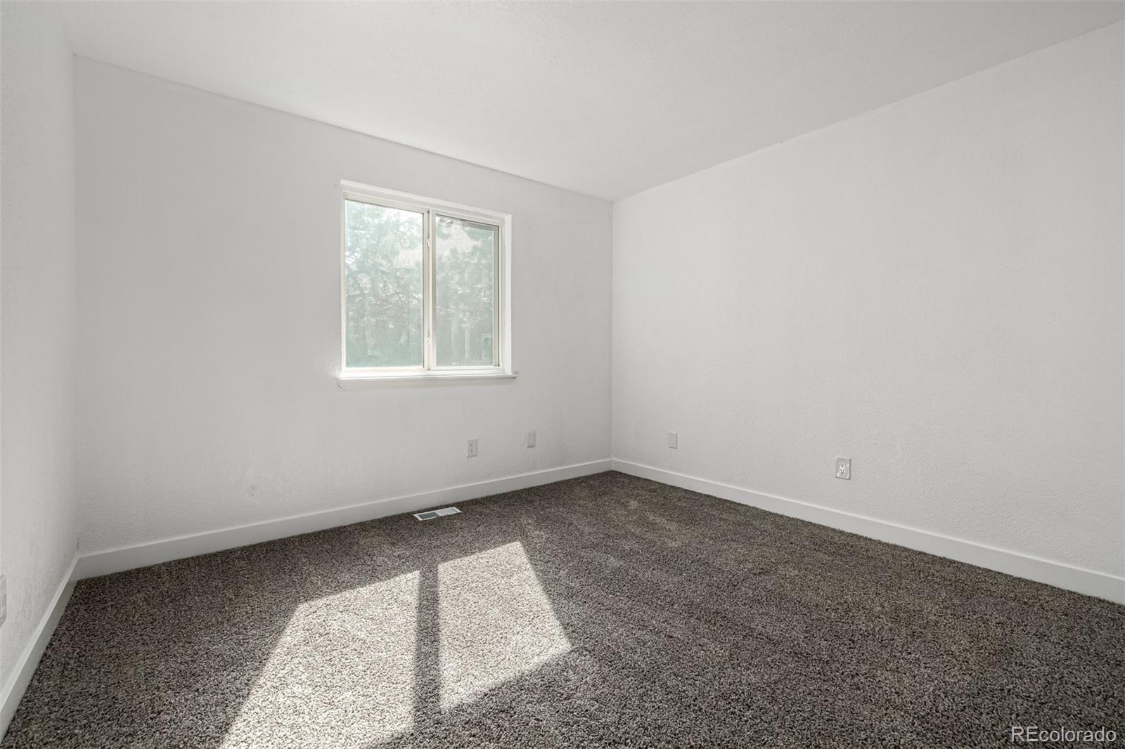 MLS Image #12 for 17486 e plateau drive,aurora, Colorado