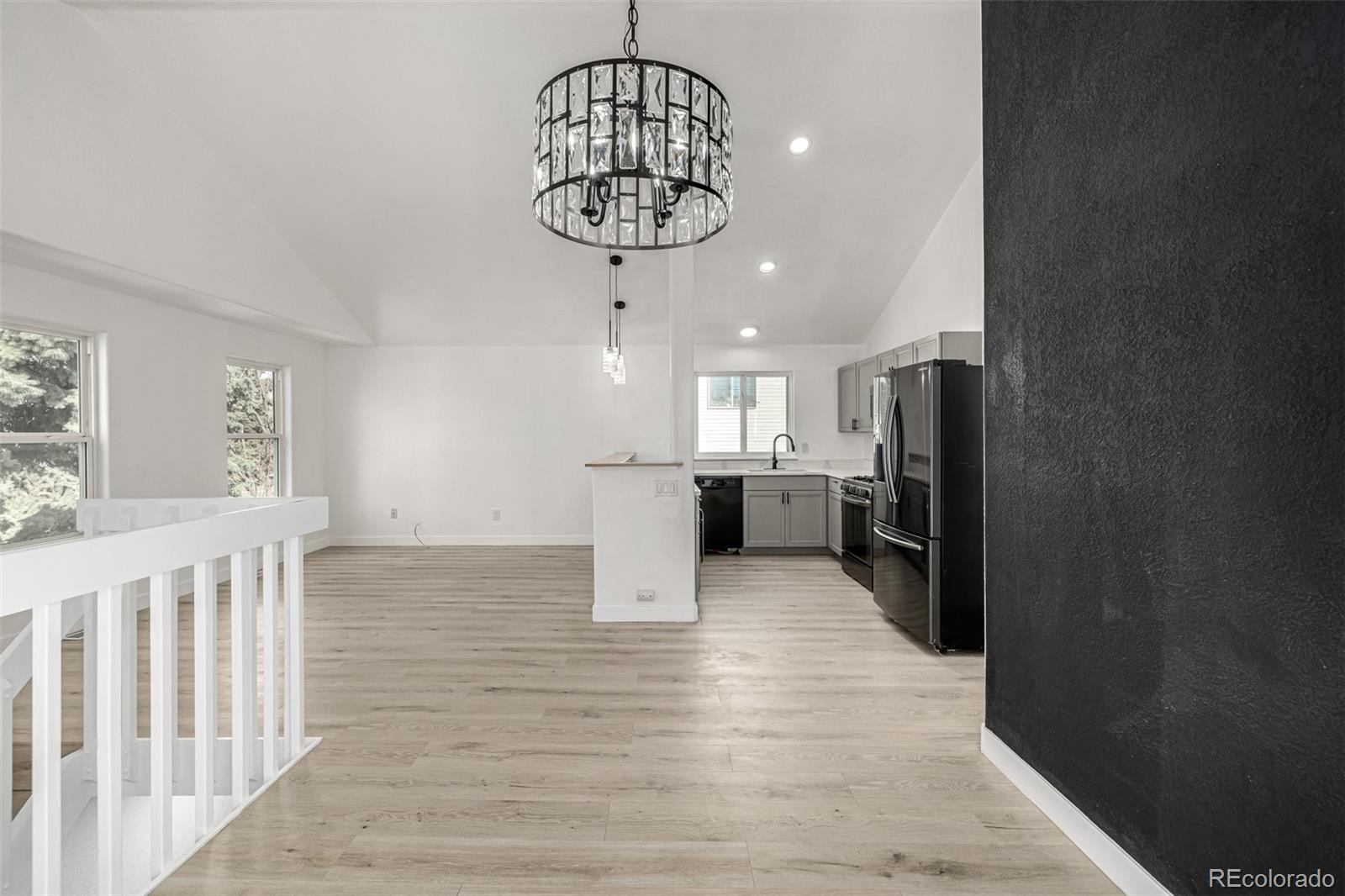 MLS Image #5 for 17486 e plateau drive,aurora, Colorado