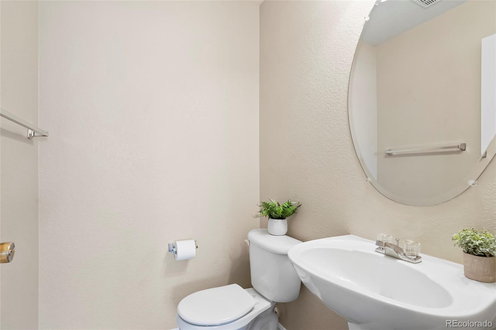 MLS Image #11 for 13915  ivanhoe street,thornton, Colorado