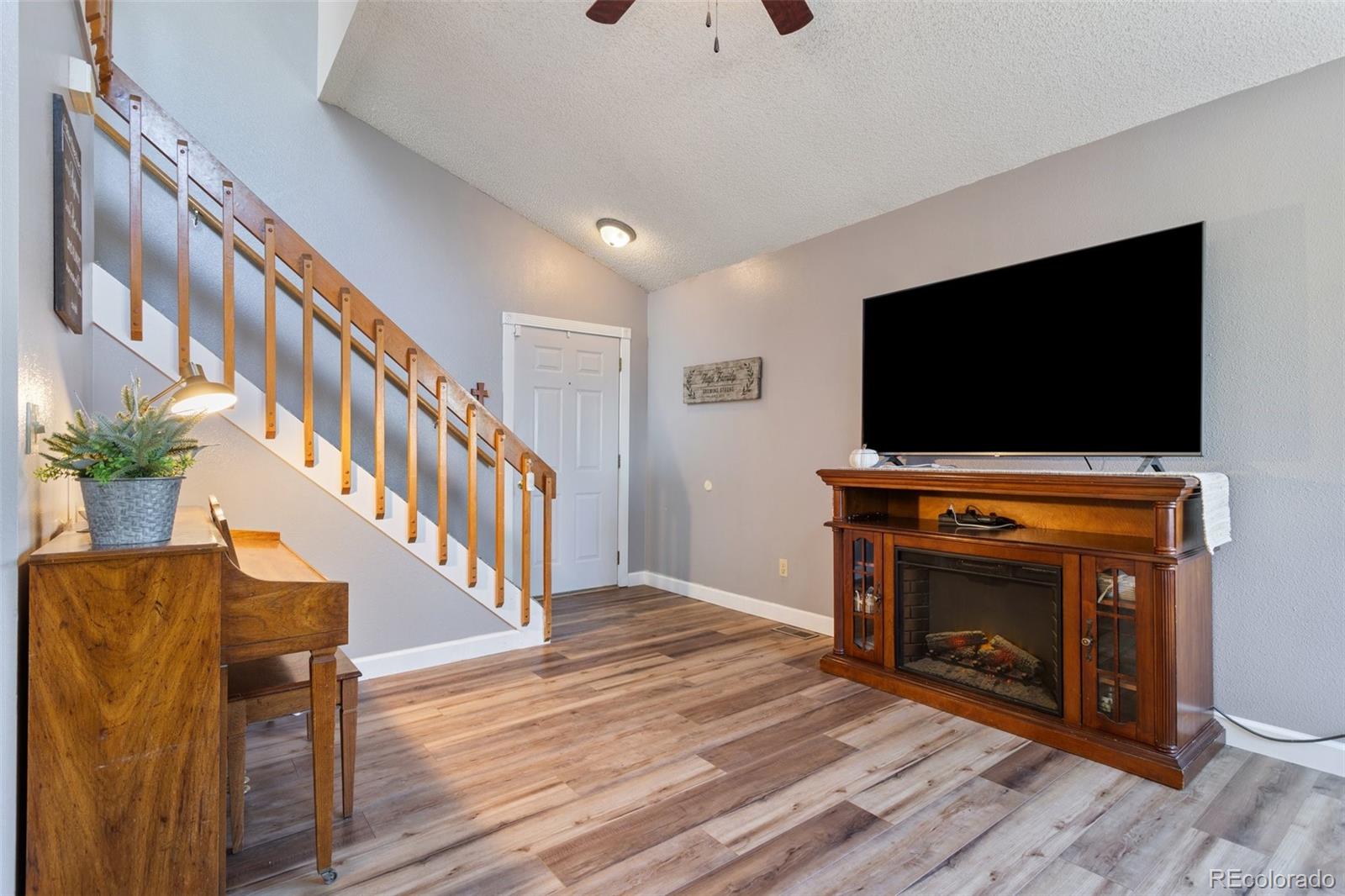 MLS Image #10 for 541  autumn place,fountain, Colorado